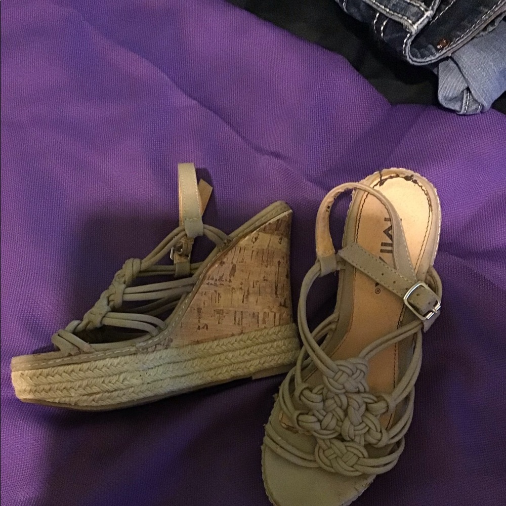 MIA Wedges